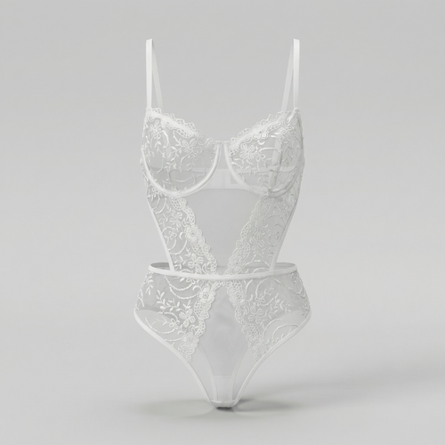 Beyaz Çiçek Dantel Body – Şık ve Feminen