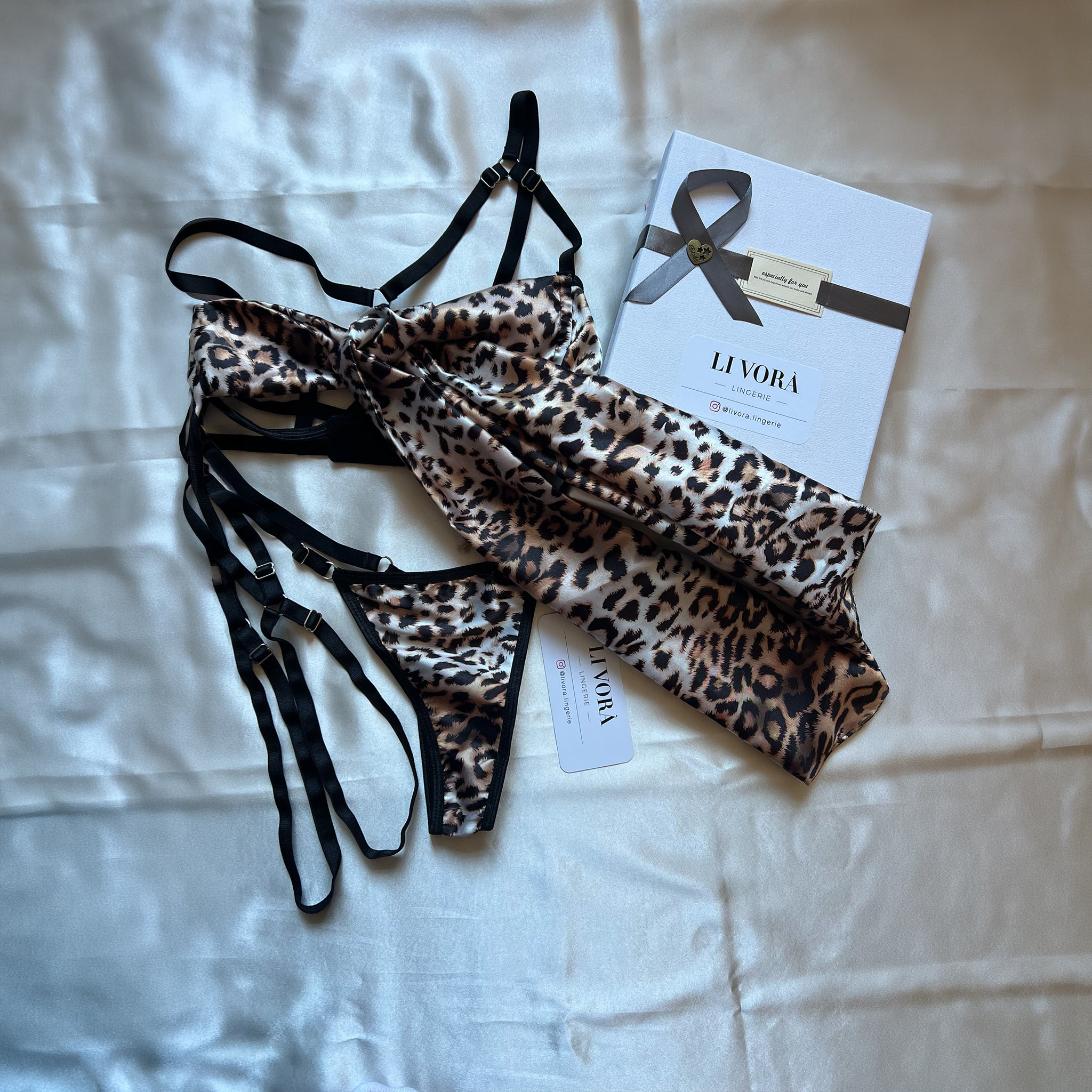 Leopar Fiyonk Detaylı Sütyen & Jartiyer Set