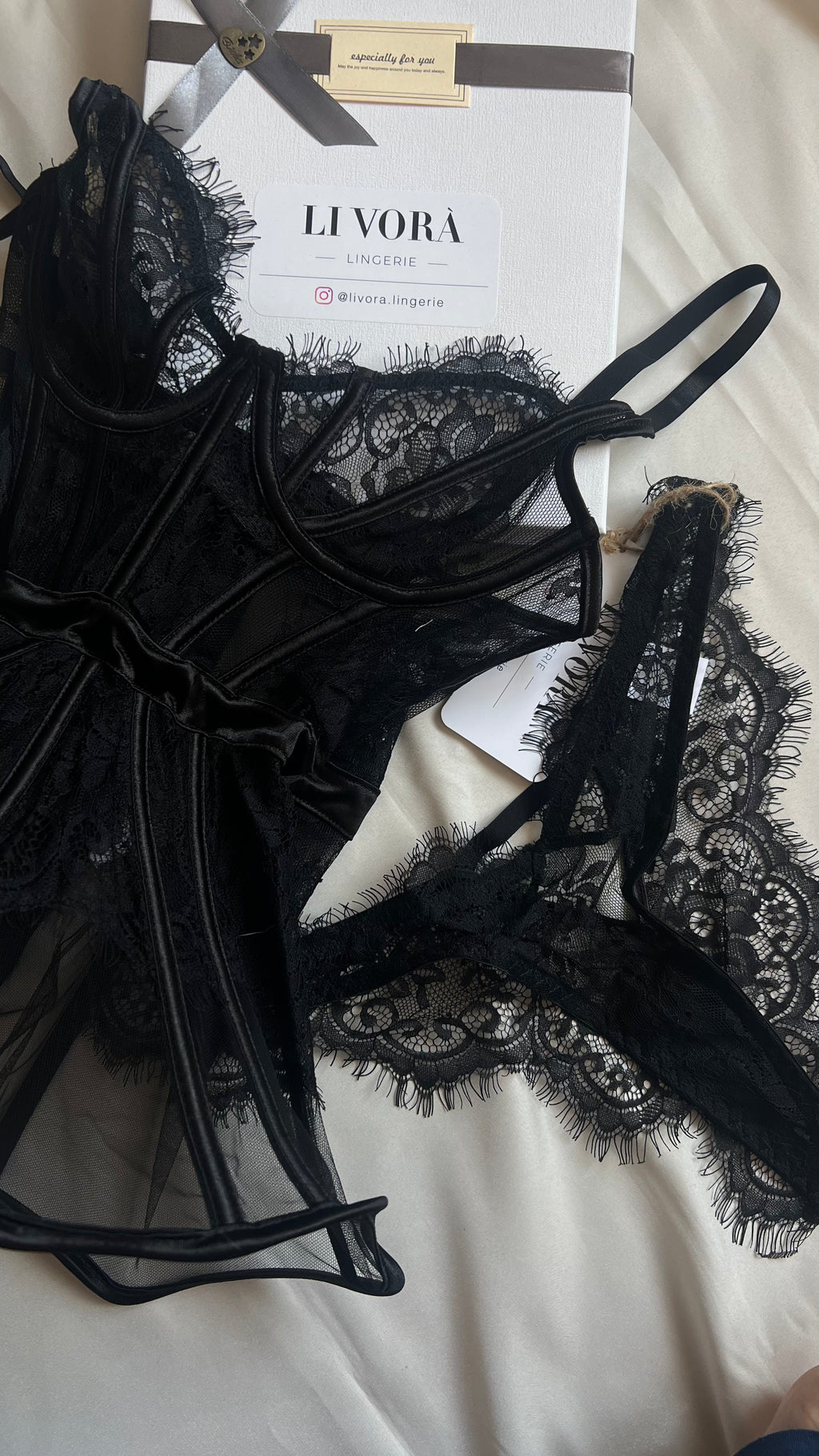 Siyah Transparan Jartiyelli Dantel Korse