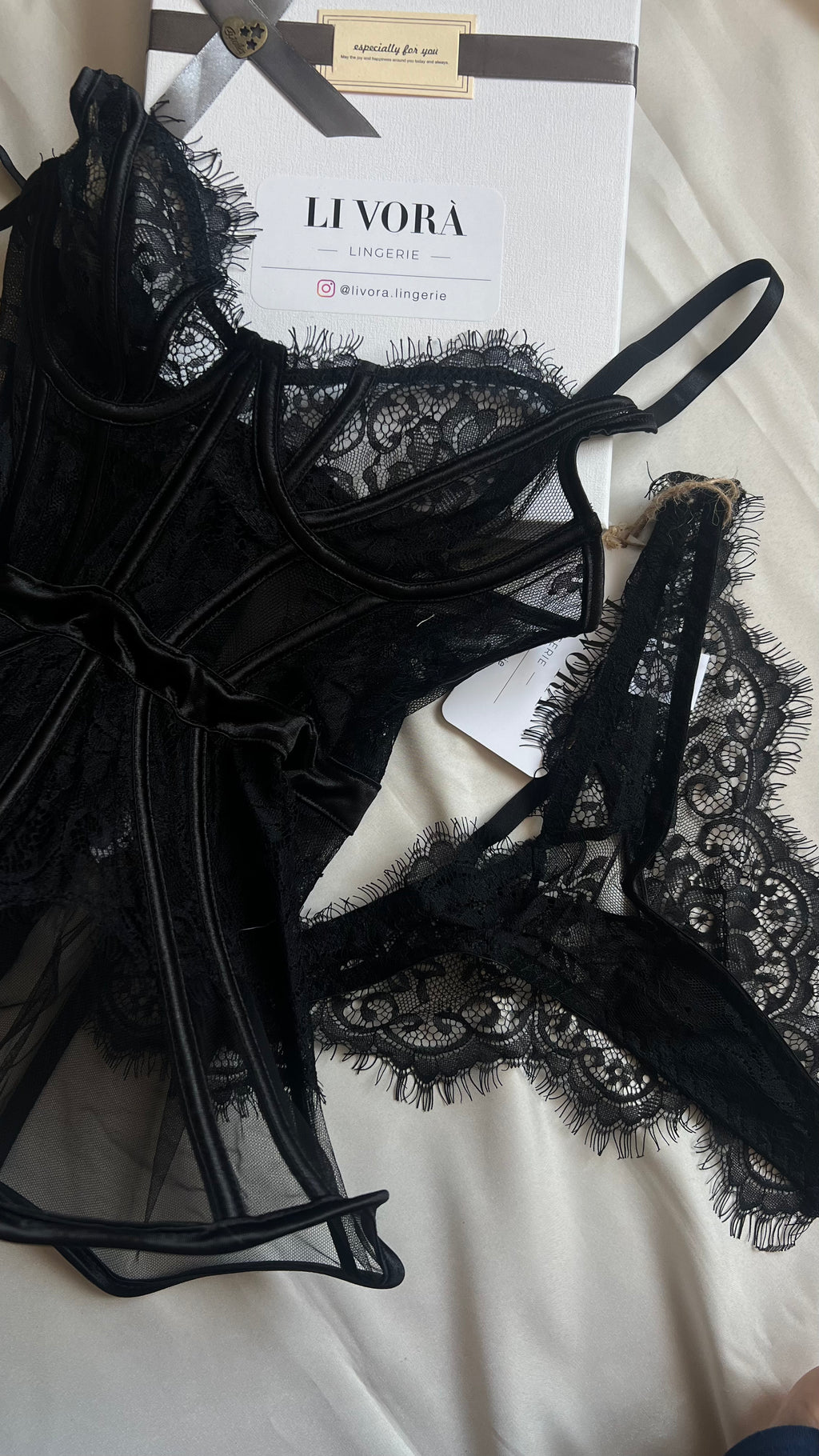 Siyah Transparan Jartiyelli Dantel Korse